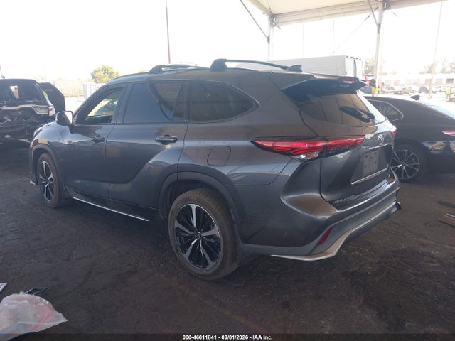 Toyota Highlander Xse 2022 5TDJZRAH2NS111690 Image 3