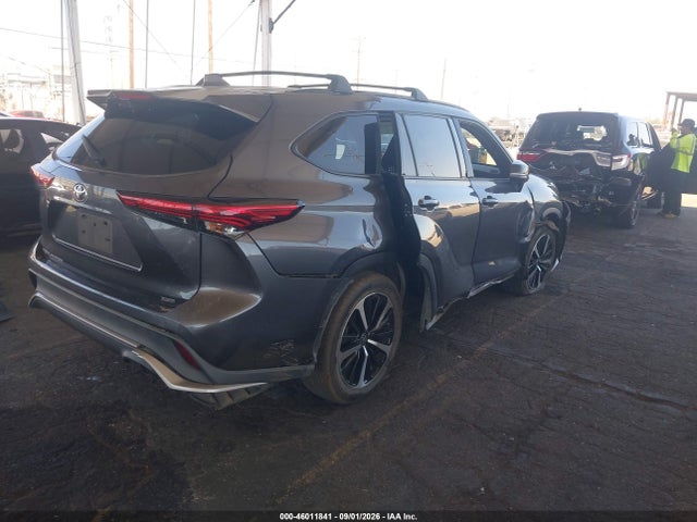 Toyota Highlander Xse 2022 5TDJZRAH2NS111690 Image 4