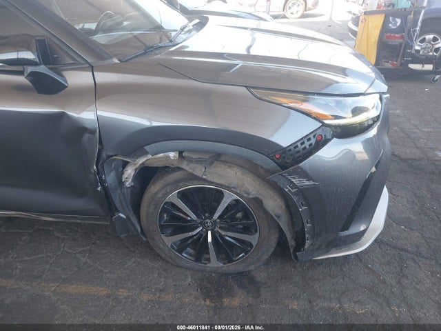 Toyota Highlander Xse 2022 5TDJZRAH2NS111690 Image 6
