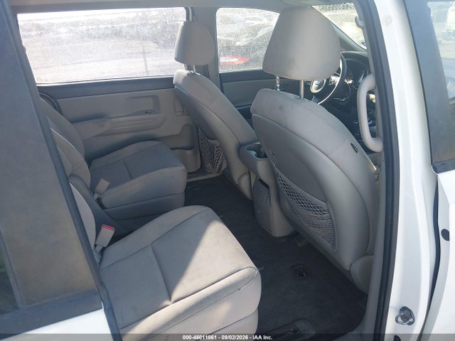 Продажа на аукционе авто 2015 Kia Sedona L, vin: KNDMA5C10F6026300, номер лота: 46011861