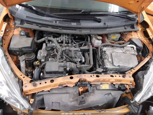 46011867 :رقم المزاد ، JTDKDTB35F1092828 vin ، 2015 Toyota Prius C Two مزاد بيع