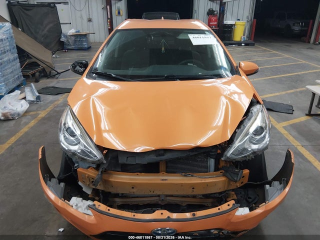 46011867 :رقم المزاد ، JTDKDTB35F1092828 vin ، 2015 Toyota Prius C Two مزاد بيع