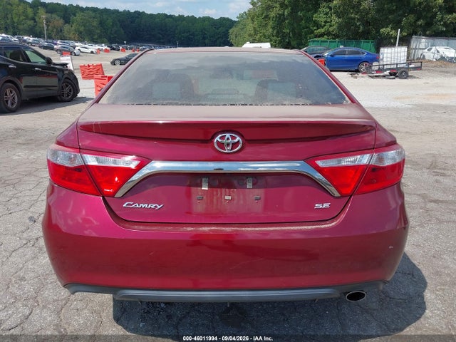 46011994 :رقم المزاد ، 4T1BF1FK9HU657868 vin ، 2017 Toyota Camry Se مزاد بيع