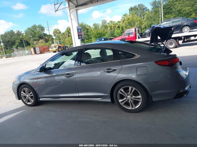 Продаж на аукціоні авто 2019 Hyundai Sonata Sport, vin: 5NPE34AF4KH752474, номер лоту: 46012065