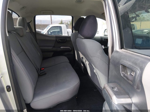 5TFCZ5AN5HX076858 Toyota Tacoma Sr5 V6