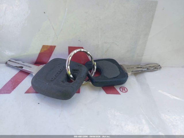 Продажа на аукционе авто 2000 Volvo S70 Se, vin: YV1LS61J1Y2662844, номер лота: 46012096