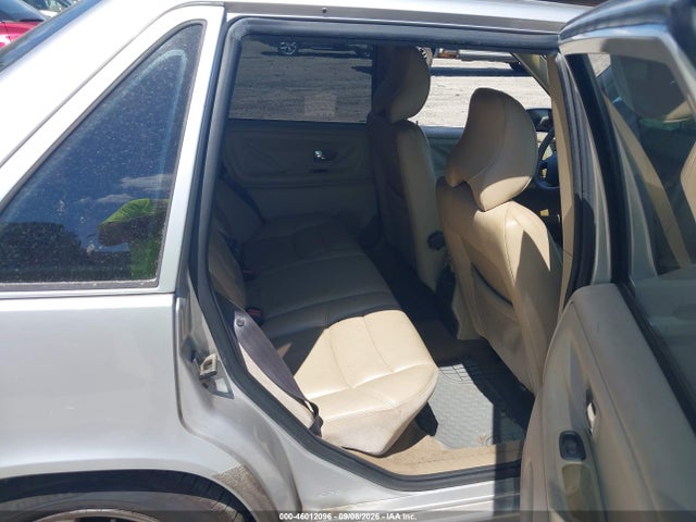 Продажа на аукционе авто 2000 Volvo S70 Se, vin: YV1LS61J1Y2662844, номер лота: 46012096