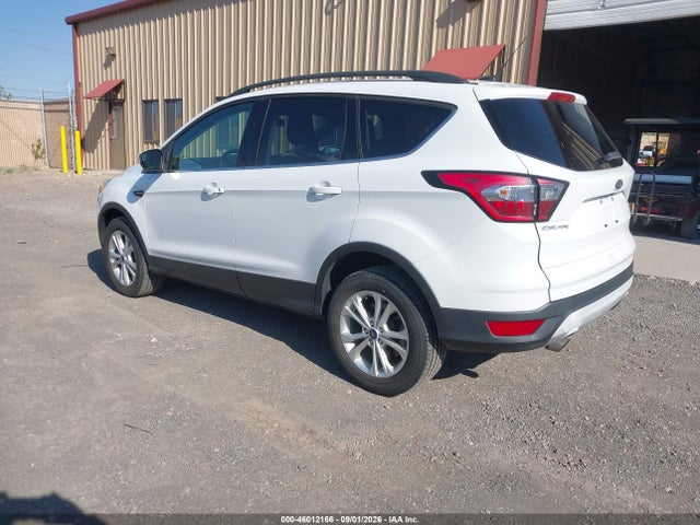 Ford ESCAPE SE 2018 1FMCU9GD7JUD08691 Image 3