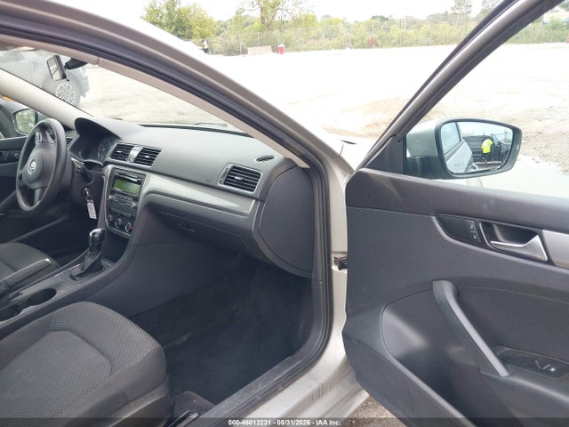 46012231 :رقم المزاد ، 1VWAH7A35DC077303 vin ، 2013 Volkswagen Passat 2.5l S مزاد بيع