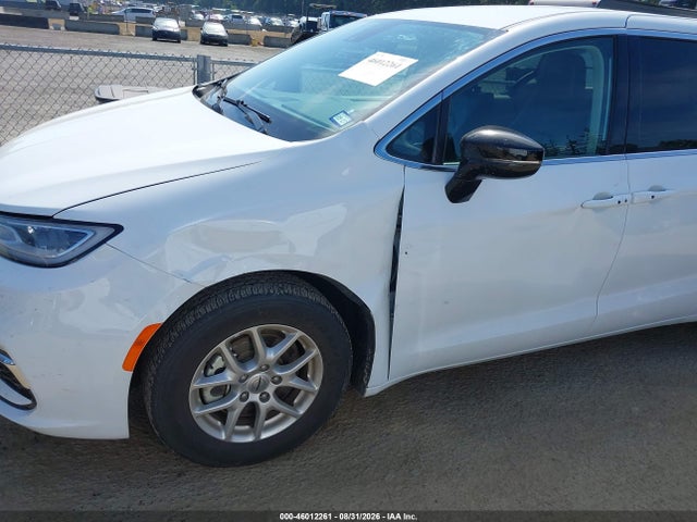 Chrysler Pacifica Touring L 2024 2C4RC1BG7RR168011 Image 6