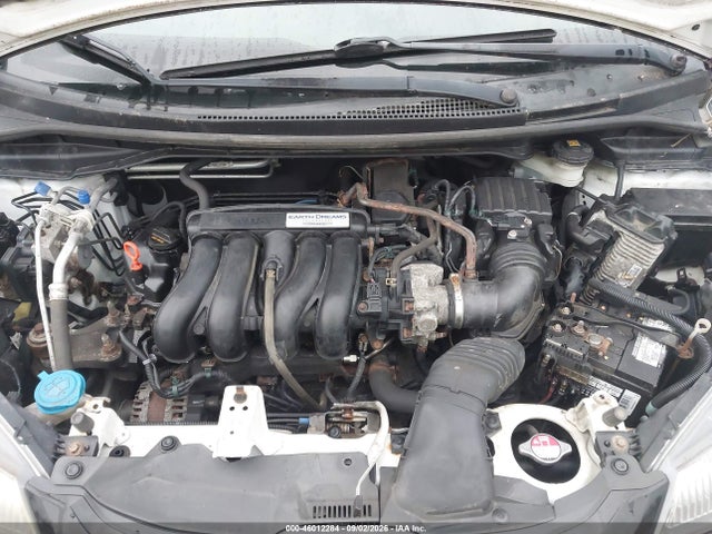 46012284 :رقم المزاد ، 3HGGK5G55FM727147 vin ، 2015 Honda Fit Lx مزاد بيع