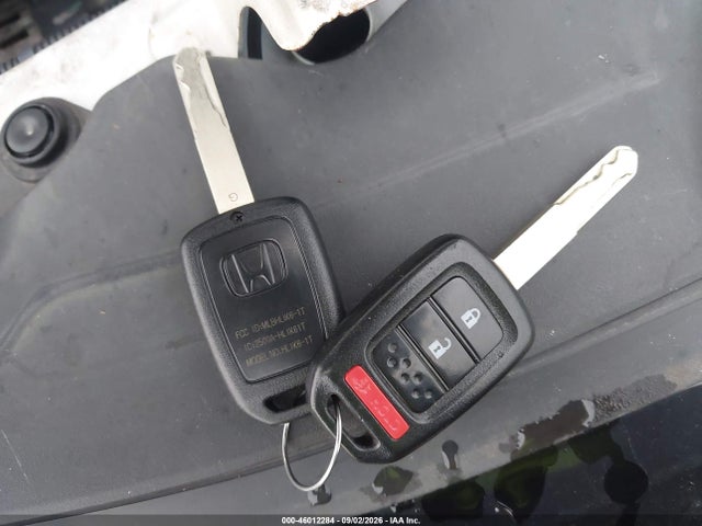 46012284 :رقم المزاد ، 3HGGK5G55FM727147 vin ، 2015 Honda Fit Lx مزاد بيع
