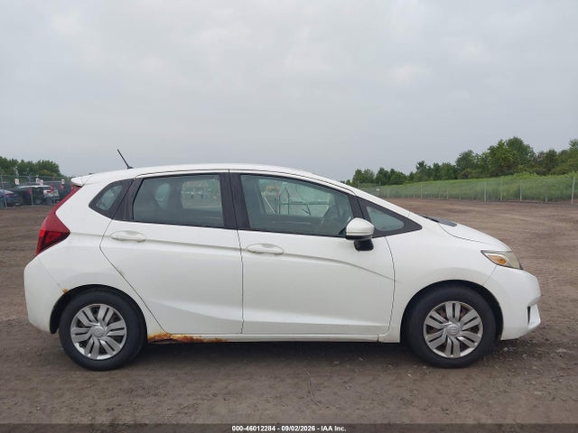 46012284 :رقم المزاد ، 3HGGK5G55FM727147 vin ، 2015 Honda Fit Lx مزاد بيع