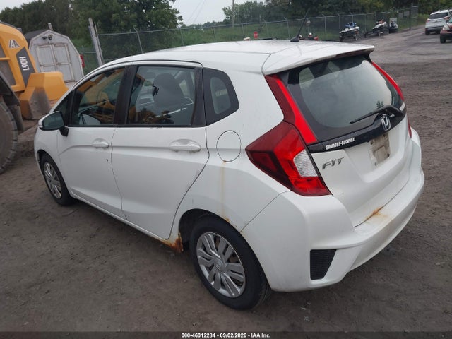 46012284 :رقم المزاد ، 3HGGK5G55FM727147 vin ، 2015 Honda Fit Lx مزاد بيع