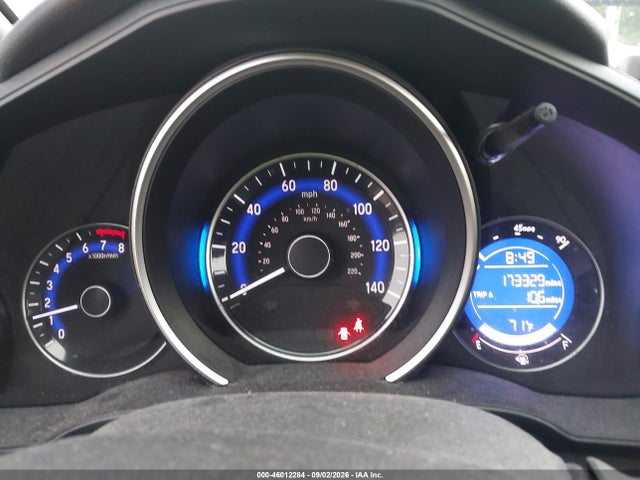 46012284 :رقم المزاد ، 3HGGK5G55FM727147 vin ، 2015 Honda Fit Lx مزاد بيع