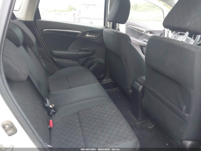 46012284 :رقم المزاد ، 3HGGK5G55FM727147 vin ، 2015 Honda Fit Lx مزاد بيع