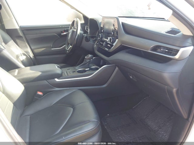 Toyota Highlander Xle 2022 5TDHZRAH5NS548338 Image 5