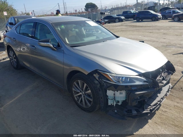 2020 Lexus Es 300h მანქანა იყიდება აუქციონზე, vin: 58AD21B14LU009423, აუქციონის ნომერი: 46012314