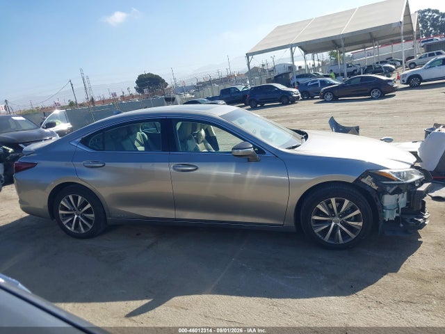 2020 Lexus Es 300h მანქანა იყიდება აუქციონზე, vin: 58AD21B14LU009423, აუქციონის ნომერი: 46012314