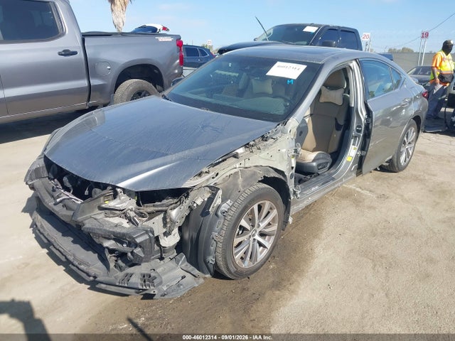 2020 Lexus Es 300h მანქანა იყიდება აუქციონზე, vin: 58AD21B14LU009423, აუქციონის ნომერი: 46012314