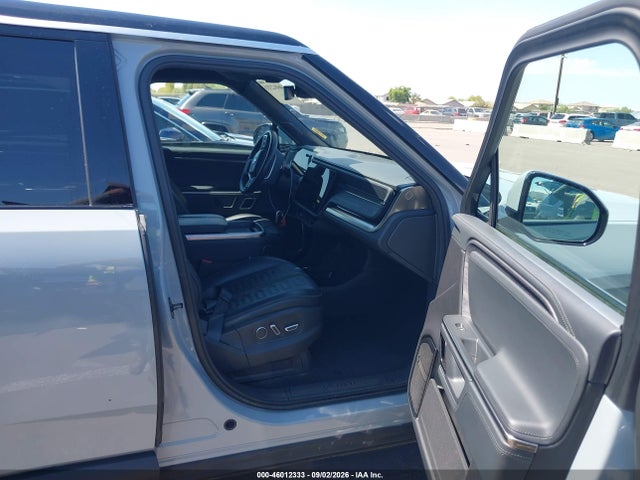 2024 Rivian R1s Adventure Dual Motor Large Pack/adventure Dual Motor Perf Large Pack მანქანა იყიდება აუქციონზე, vin: 7PDSGBBAXRN040150, აუქციონის ნომერი: 46012333
