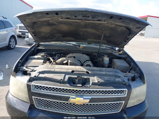 Продажа на аукционе авто 2010 Chevrolet Suburban 1500 Ls, vin: 1GNUCHE0XAR240211, номер лота: 46012401