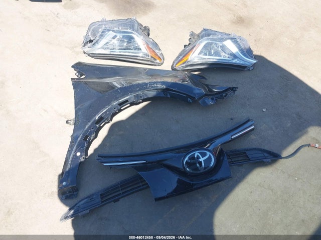 2T3ZFREV8JW435067 Toyota RAV4 LE