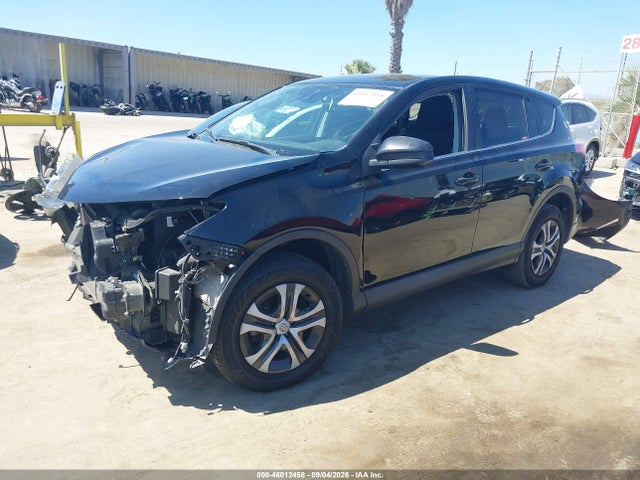 2T3ZFREV8JW435067 Toyota RAV4 LE