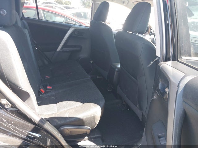Toyota RAV4 LE 2018 2T3ZFREV8JW435067 Image 8