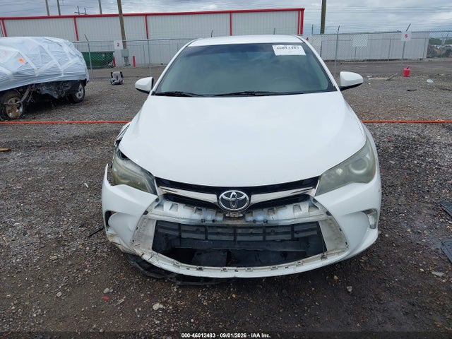 46012483 :رقم المزاد ، 4T1BF1FK6HU317142 vin ، 2017 Toyota Camry Se مزاد بيع