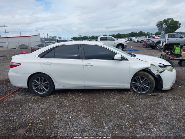 46012483 :رقم المزاد ، 4T1BF1FK6HU317142 vin ، 2017 Toyota Camry Se مزاد بيع
