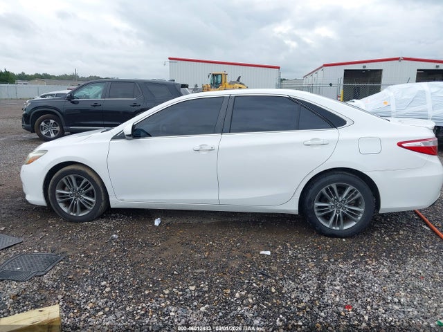 46012483 :رقم المزاد ، 4T1BF1FK6HU317142 vin ، 2017 Toyota Camry Se مزاد بيع