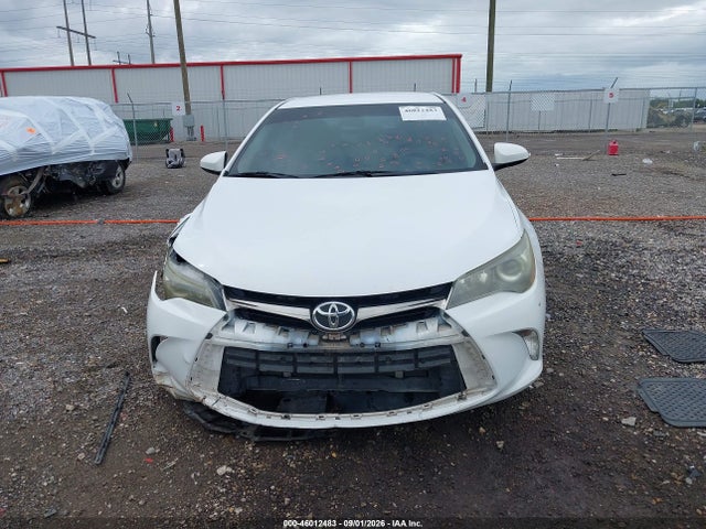 46012483 :رقم المزاد ، 4T1BF1FK6HU317142 vin ، 2017 Toyota Camry Se مزاد بيع