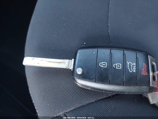 46012509 :رقم المزاد ، KNDJN2A22E7040029 vin ، 2014 Kia Soul مزاد بيع