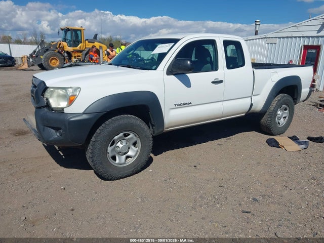 2014 Toyota Tacoma მანქანა იყიდება აუქციონზე, vin: 5TFUX4EN5EX028951, აუქციონის ნომერი: 46012515