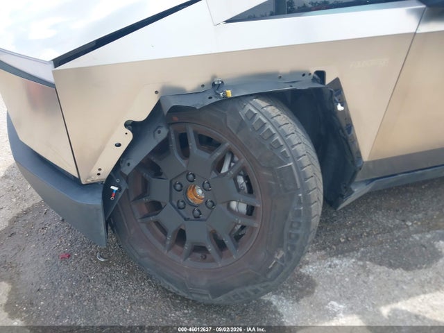 46012637 :رقم المزاد ، 7G2CEHED7RA004516 vin ، 2024 Tesla Cybertruck مزاد بيع