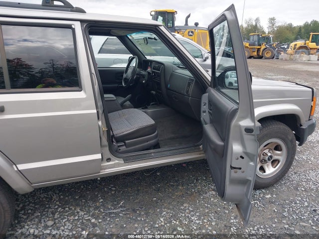 Продаж на аукціоні авто 2000 Jeep Cherokee Sport, vin: 1J4FF48S1YL218362, номер лоту: 46012759