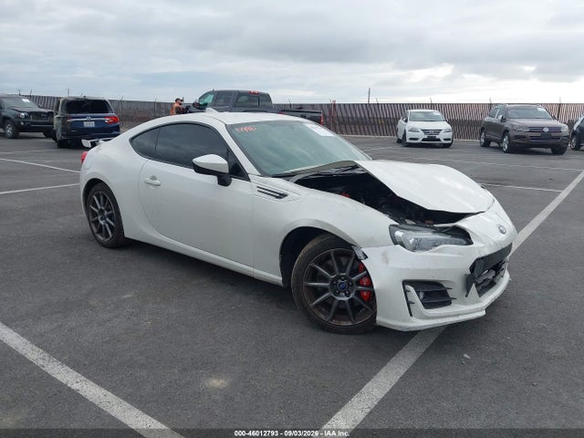 46012793 :رقم المزاد ، JF1ZCAC13H9606172 vin ، 2017 Subaru Brz Limited مزاد بيع