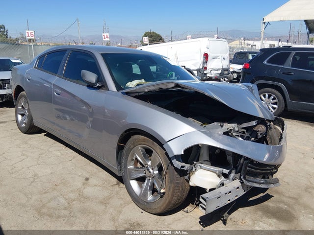 2016 Dodge Charger Sxt მანქანა იყიდება აუქციონზე, vin: 2C3CDXHG4GH132572, აუქციონის ნომერი: 46012839