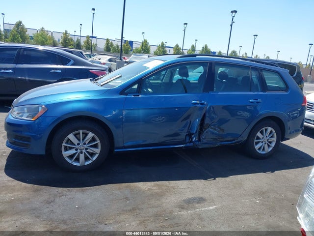 3VWC17AU3GM516944 Volkswagen Golf Sportwagen Tsi S 4-door