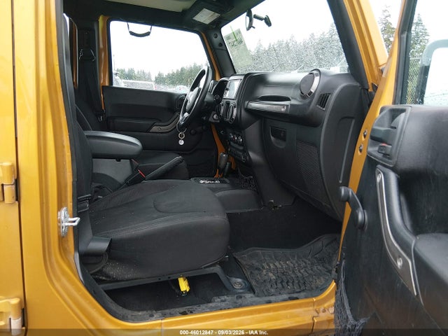 46012847 :رقم المزاد ، 1C4BJWDG2EL321804 vin ، 2014 Jeep Wrangler Unlimited Sport مزاد بيع