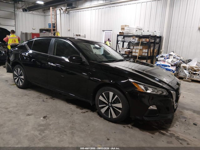 46012850 :رقم المزاد ، 1N4BL4DW0MN338860 vin ، 2021 Nissan Altima Sv Intelligent Awd مزاد بيع