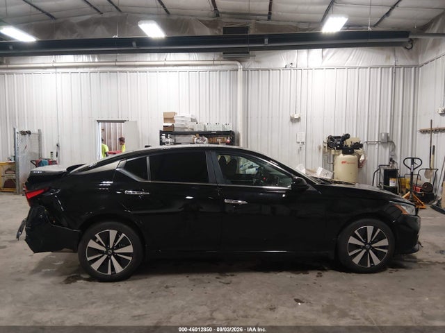 46012850 :رقم المزاد ، 1N4BL4DW0MN338860 vin ، 2021 Nissan Altima Sv Intelligent Awd مزاد بيع