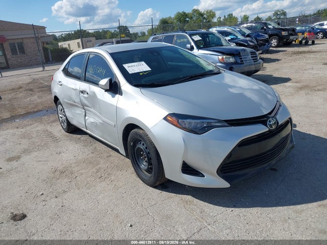 46012911 :رقم المزاد ، 2T1BURHE6HC925773 vin ، 2017 Toyota Corolla Le مزاد بيع