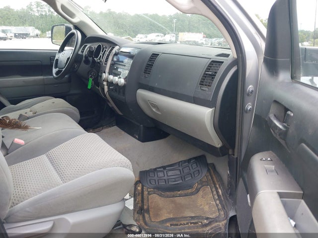 Продажа на аукционе авто 2011 Toyota Tundra Grade 4.6l V8, vin: 5TFUM5F1XBX025579, номер лота: 46012996