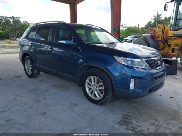 46013000 :رقم المزاد ، 5XYKT3A67FG603888 vin ، 2015 Kia Sorento Lx مزاد بيع