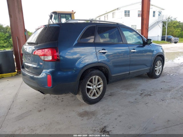 46013000 :رقم المزاد ، 5XYKT3A67FG603888 vin ، 2015 Kia Sorento Lx مزاد بيع