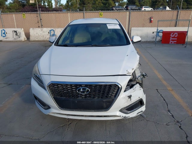 2017 Hyundai Sonata Hybrid Se მანქანა იყიდება აუქციონზე, vin: KMHE24L16HA059230, აუქციონის ნომერი: 46013047
