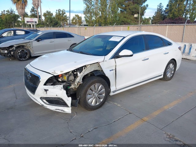 2017 Hyundai Sonata Hybrid Se მანქანა იყიდება აუქციონზე, vin: KMHE24L16HA059230, აუქციონის ნომერი: 46013047