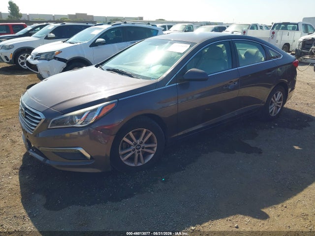 Hyundai SONATA SE 2015 5NPE24AFXFH218307 Image 2